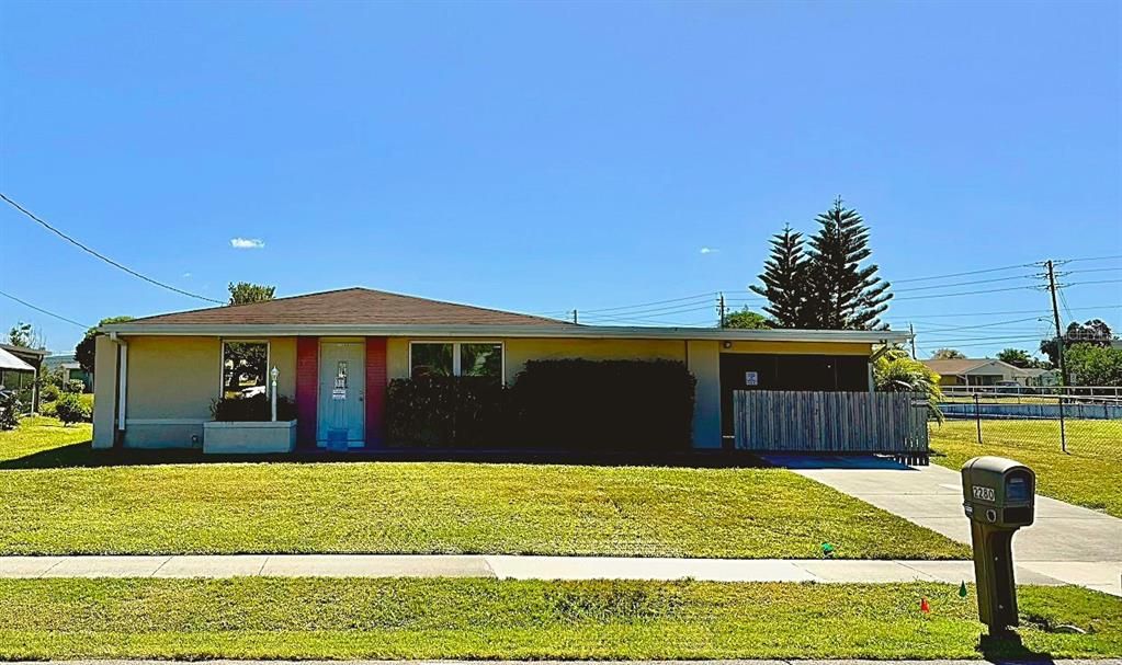 На продажу: $189,900 (2 спален, 1 ванн, 1124 Квадратных фут)