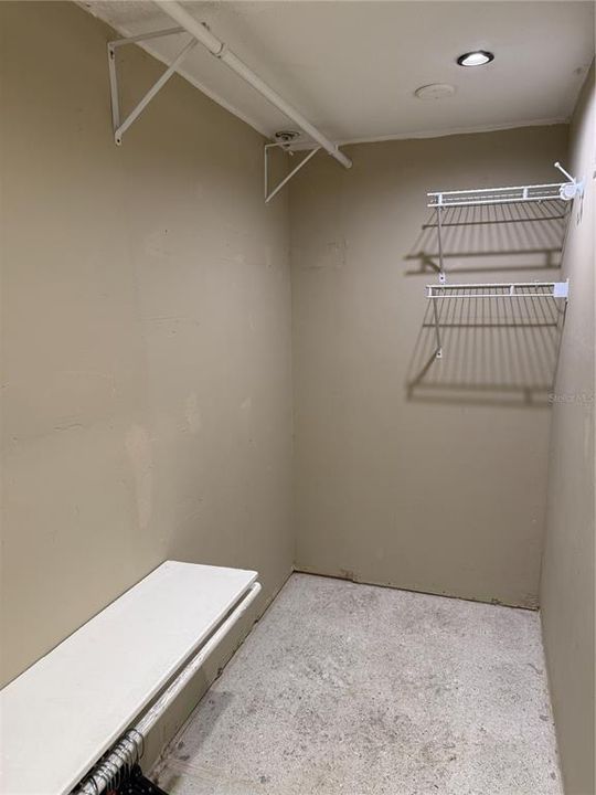 На продажу: $189,900 (2 спален, 1 ванн, 1124 Квадратных фут)