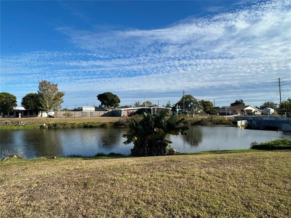 На продажу: $189,900 (2 спален, 1 ванн, 1124 Квадратных фут)