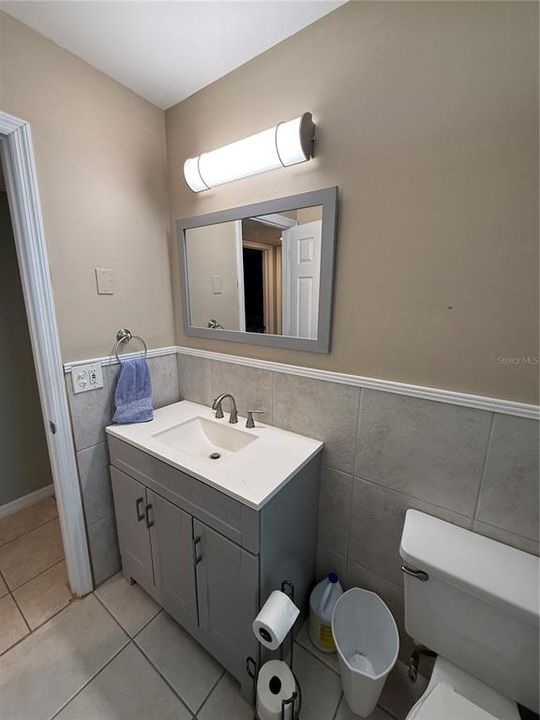 На продажу: $189,900 (2 спален, 1 ванн, 1124 Квадратных фут)