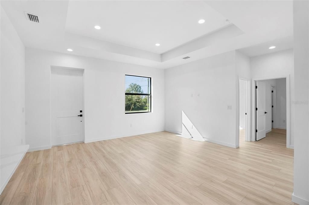 En Venta: $349,000 (3 camas, 2 baños, 1229 Pies cuadrados)