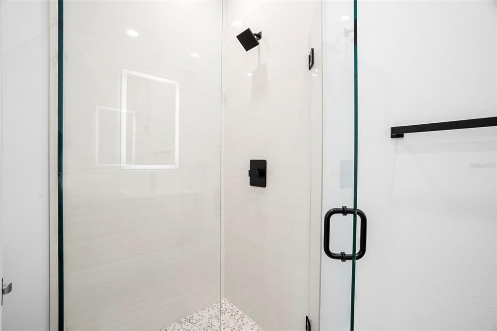 En Venta: $349,000 (3 camas, 2 baños, 1229 Pies cuadrados)