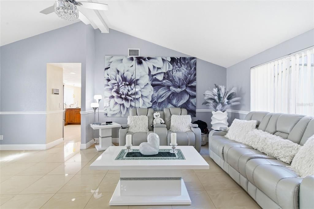 For Sale: $485,000 (4 beds, 3 baths, 1566 Square Feet)