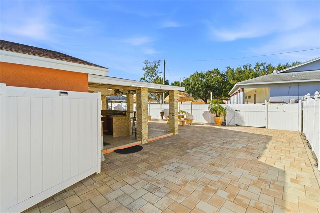 For Sale: $485,000 (4 beds, 3 baths, 1566 Square Feet)