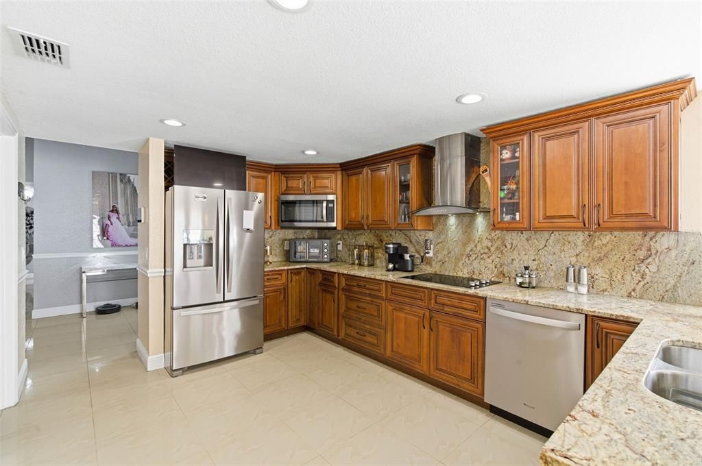 For Sale: $485,000 (4 beds, 3 baths, 1566 Square Feet)