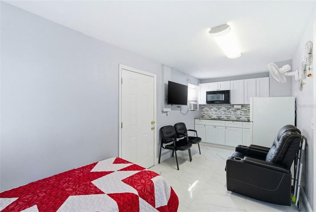 For Sale: $485,000 (4 beds, 3 baths, 1566 Square Feet)