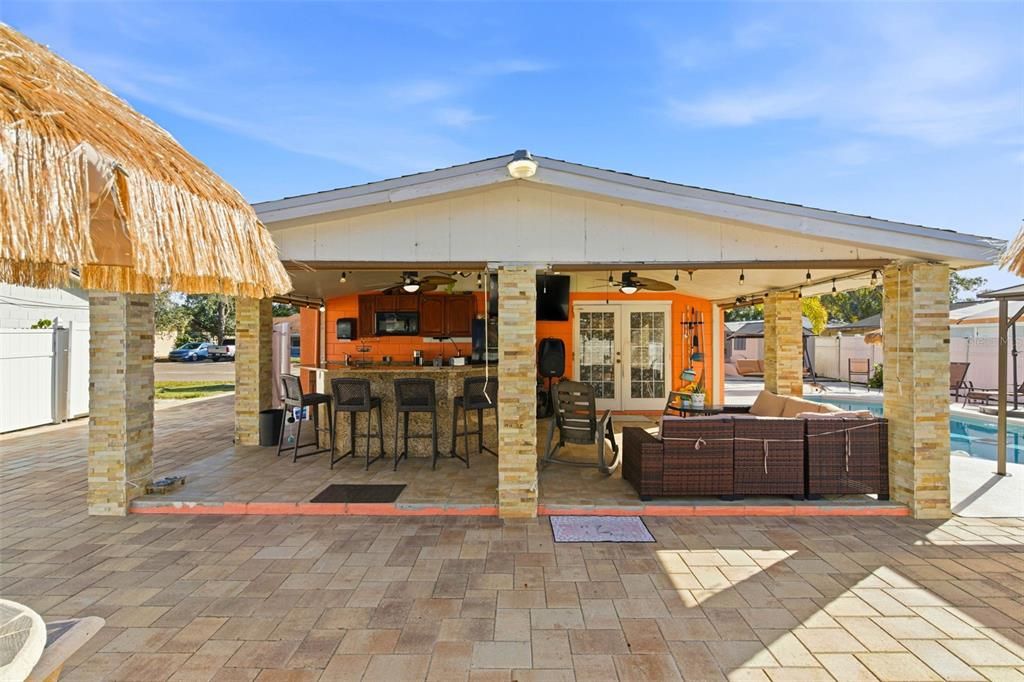 For Sale: $485,000 (4 beds, 3 baths, 1566 Square Feet)