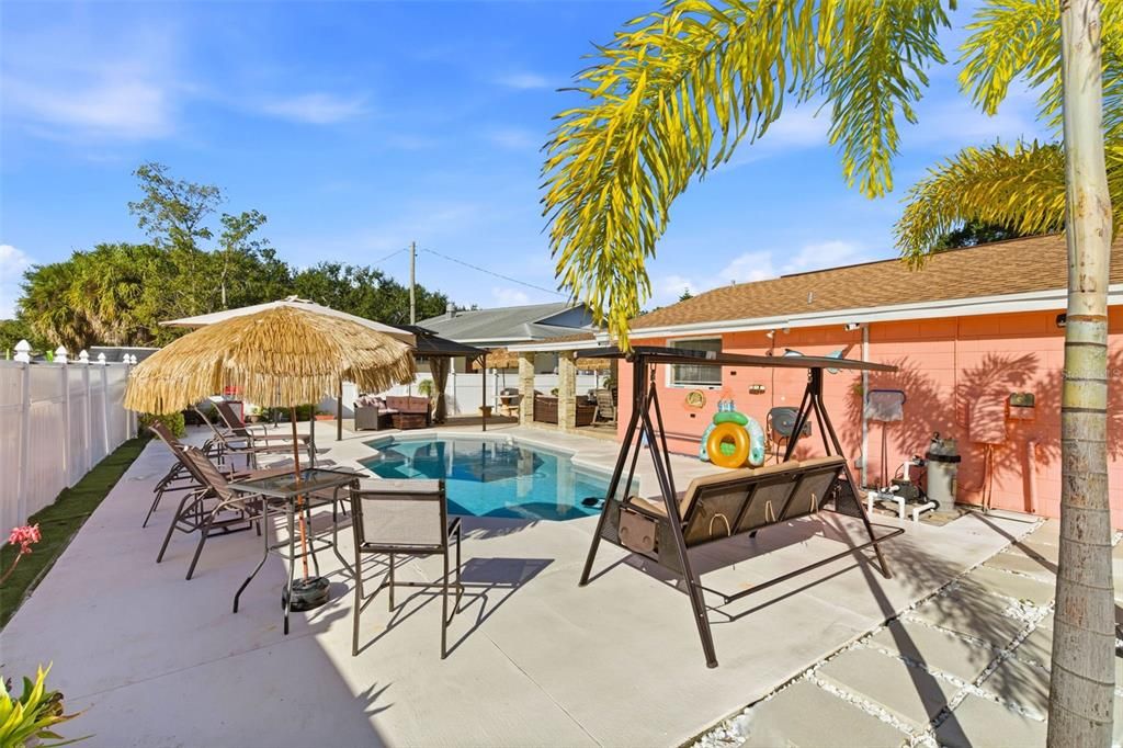 For Sale: $485,000 (4 beds, 3 baths, 1566 Square Feet)