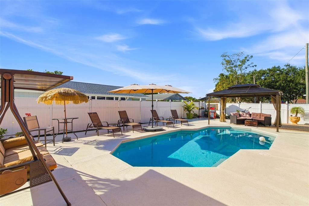 For Sale: $485,000 (4 beds, 3 baths, 1566 Square Feet)