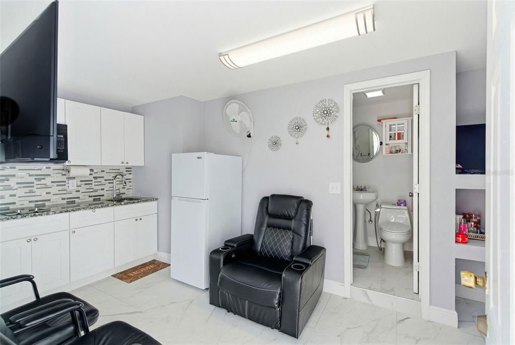 For Sale: $485,000 (4 beds, 3 baths, 1566 Square Feet)