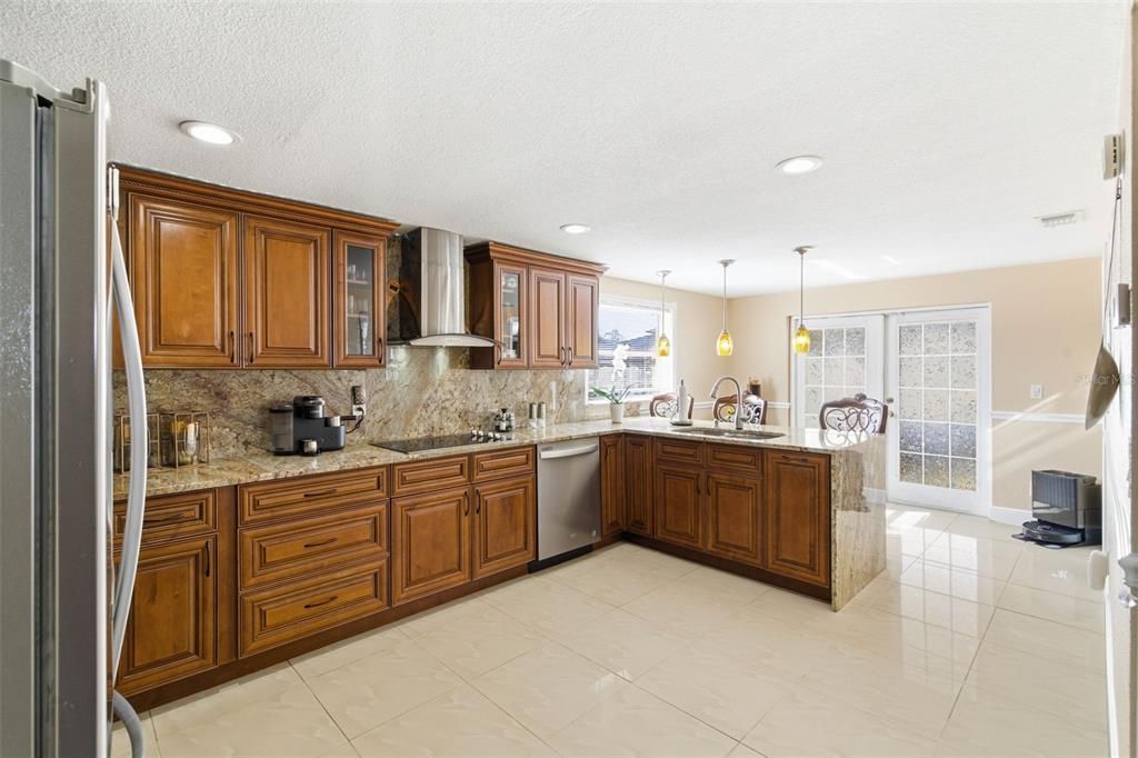 For Sale: $485,000 (4 beds, 3 baths, 1566 Square Feet)