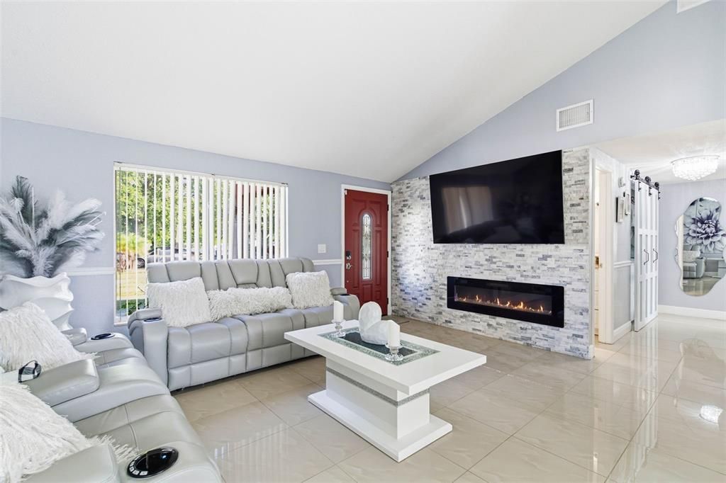 For Sale: $485,000 (4 beds, 3 baths, 1566 Square Feet)