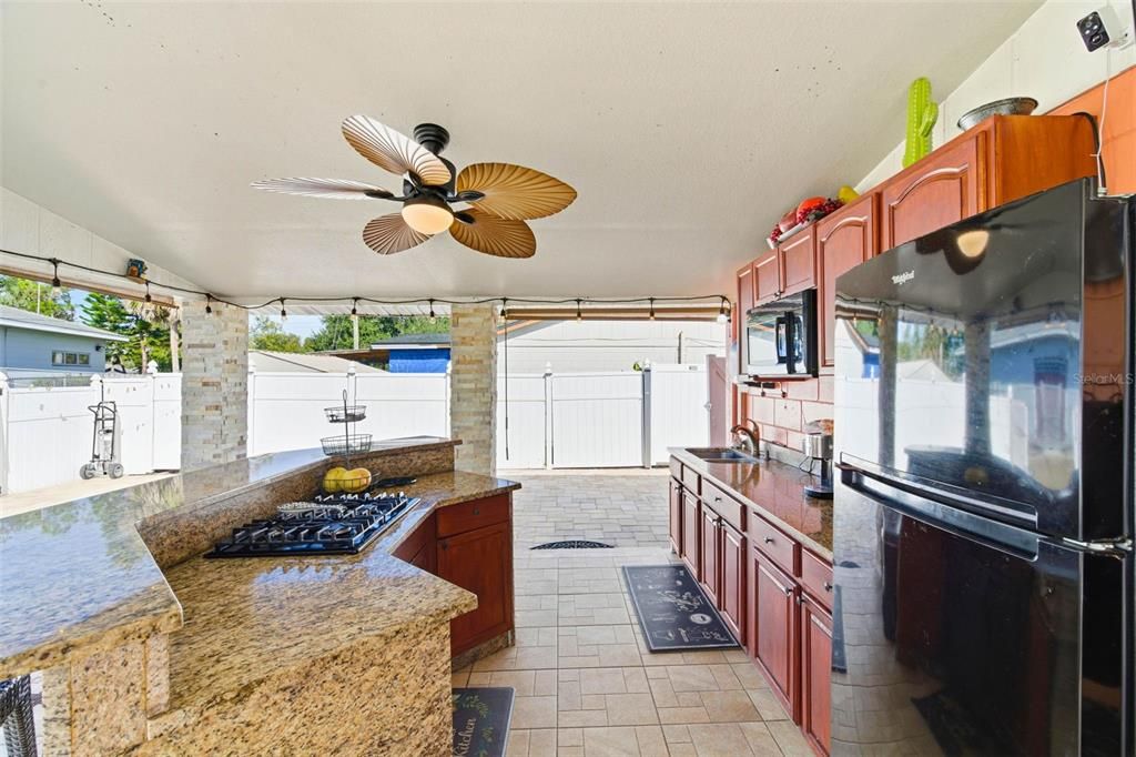 For Sale: $485,000 (4 beds, 3 baths, 1566 Square Feet)