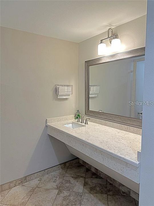 En Renta: $2,495 (2 camas, 2 baños, 1350 Pies cuadrados)