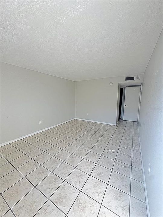 En Renta: $2,495 (2 camas, 2 baños, 1350 Pies cuadrados)