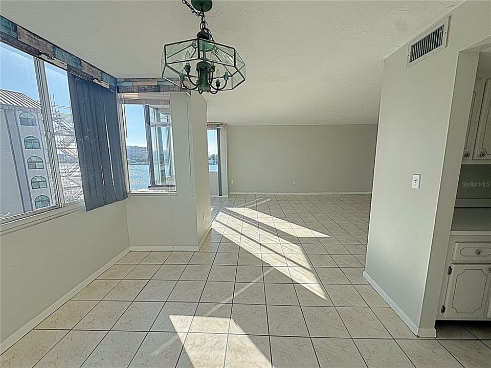 En Renta: $2,495 (2 camas, 2 baños, 1350 Pies cuadrados)