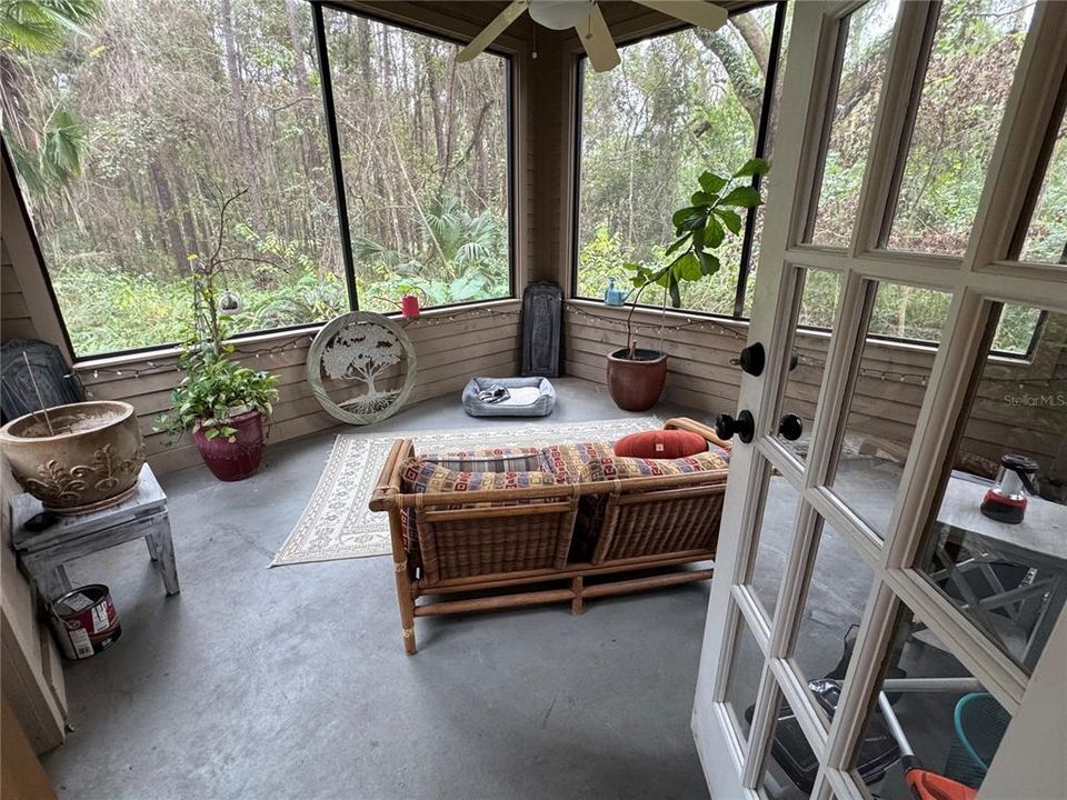 Active With Contract: $247,000 (2 beds, 2 baths, 1003 Square Feet)