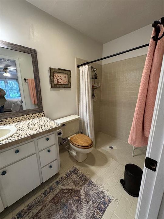 Active With Contract: $247,000 (2 beds, 2 baths, 1003 Square Feet)