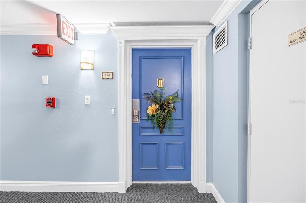 На продажу: $389,900 (2 спален, 2 ванн, 1175 Квадратных фут)