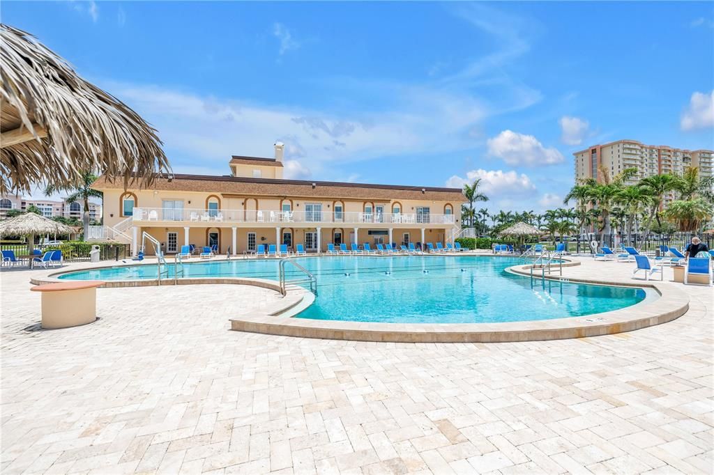 На продажу: $389,900 (2 спален, 2 ванн, 1175 Квадратных фут)