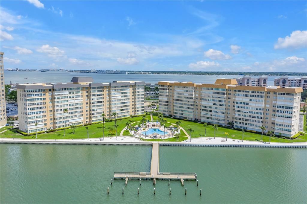 На продажу: $389,900 (2 спален, 2 ванн, 1175 Квадратных фут)