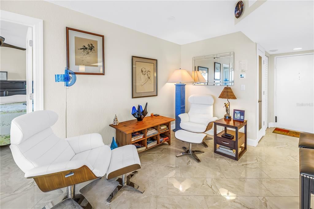 На продажу: $389,900 (2 спален, 2 ванн, 1175 Квадратных фут)