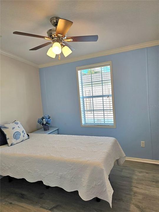 For Sale: $205,000 (3 beds, 2 baths, 1296 Square Feet)