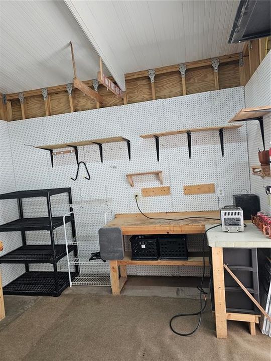 For Sale: $205,000 (3 beds, 2 baths, 1296 Square Feet)