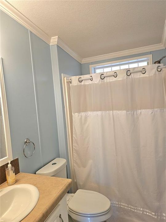 For Sale: $205,000 (3 beds, 2 baths, 1296 Square Feet)