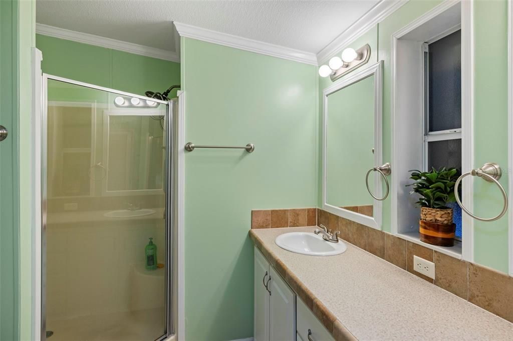 For Sale: $205,000 (3 beds, 2 baths, 1296 Square Feet)