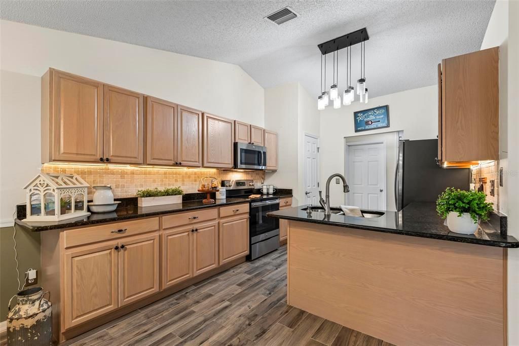 For Sale: $465,000 (4 beds, 2 baths, 2277 Square Feet)