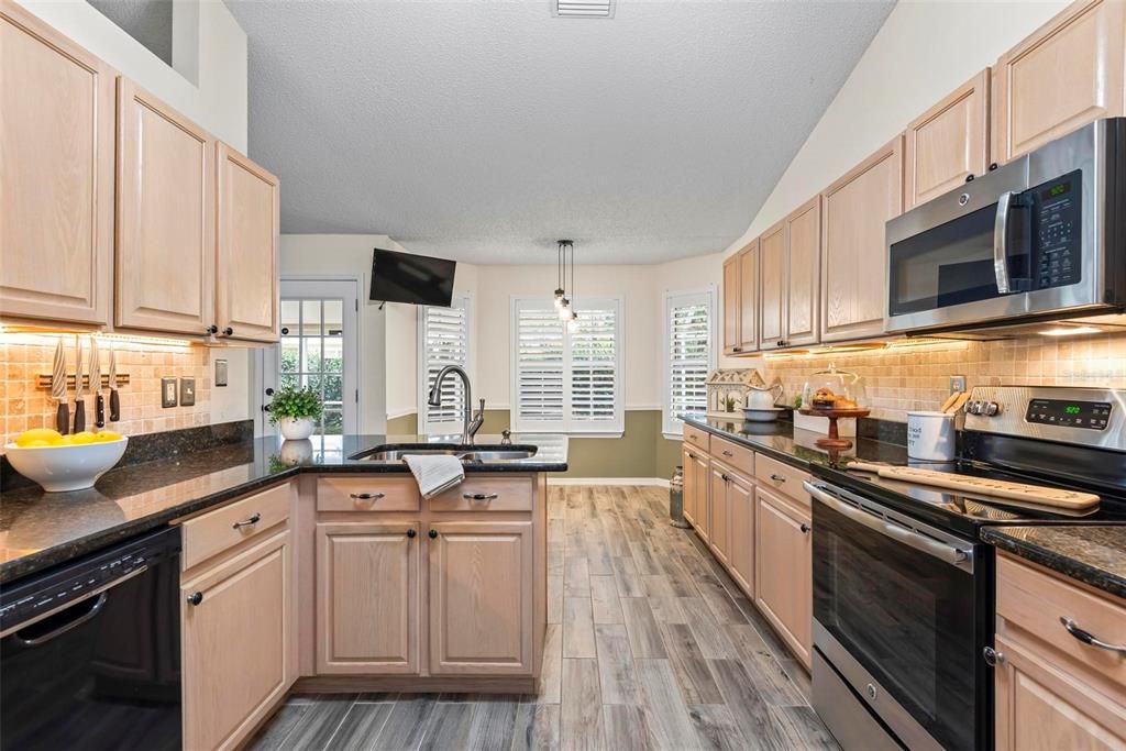 For Sale: $465,000 (4 beds, 2 baths, 2277 Square Feet)