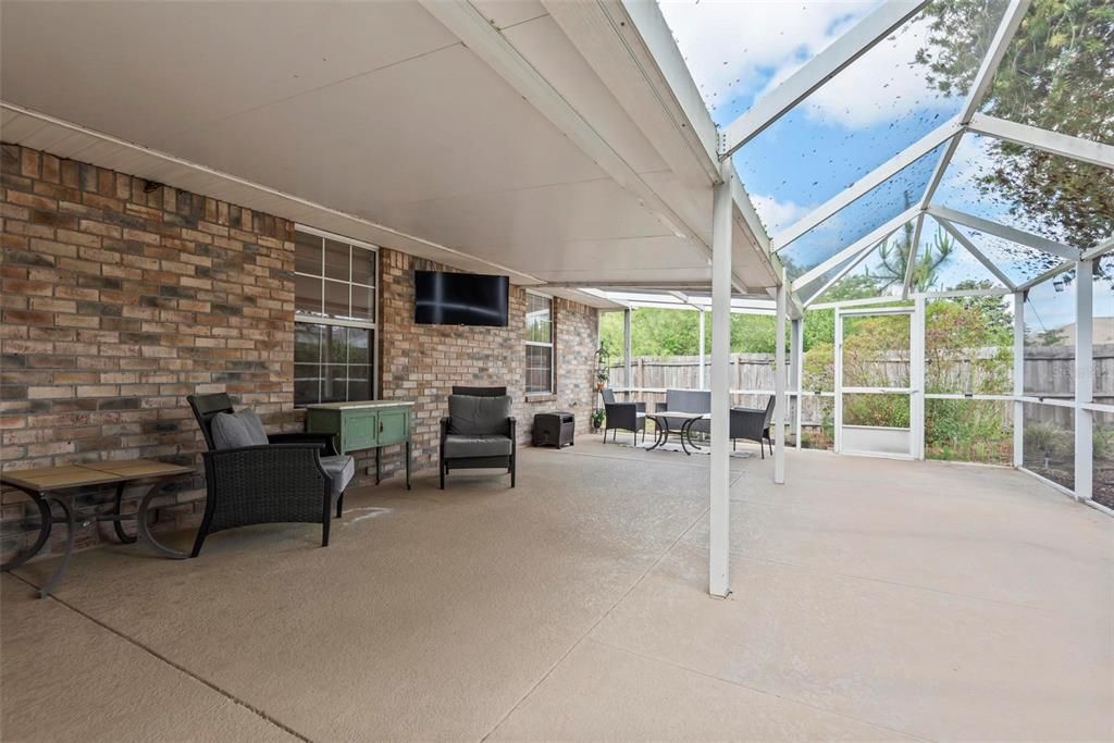 For Sale: $465,000 (4 beds, 2 baths, 2277 Square Feet)