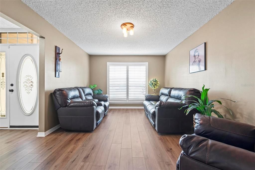 For Sale: $465,000 (4 beds, 2 baths, 2277 Square Feet)