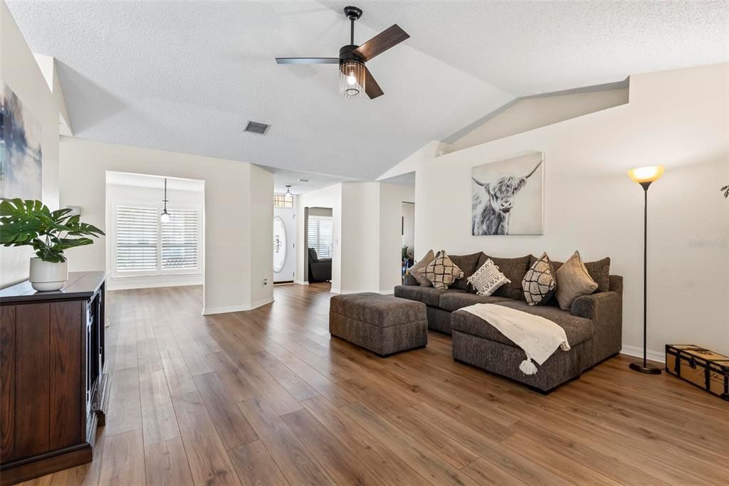 For Sale: $465,000 (4 beds, 2 baths, 2277 Square Feet)