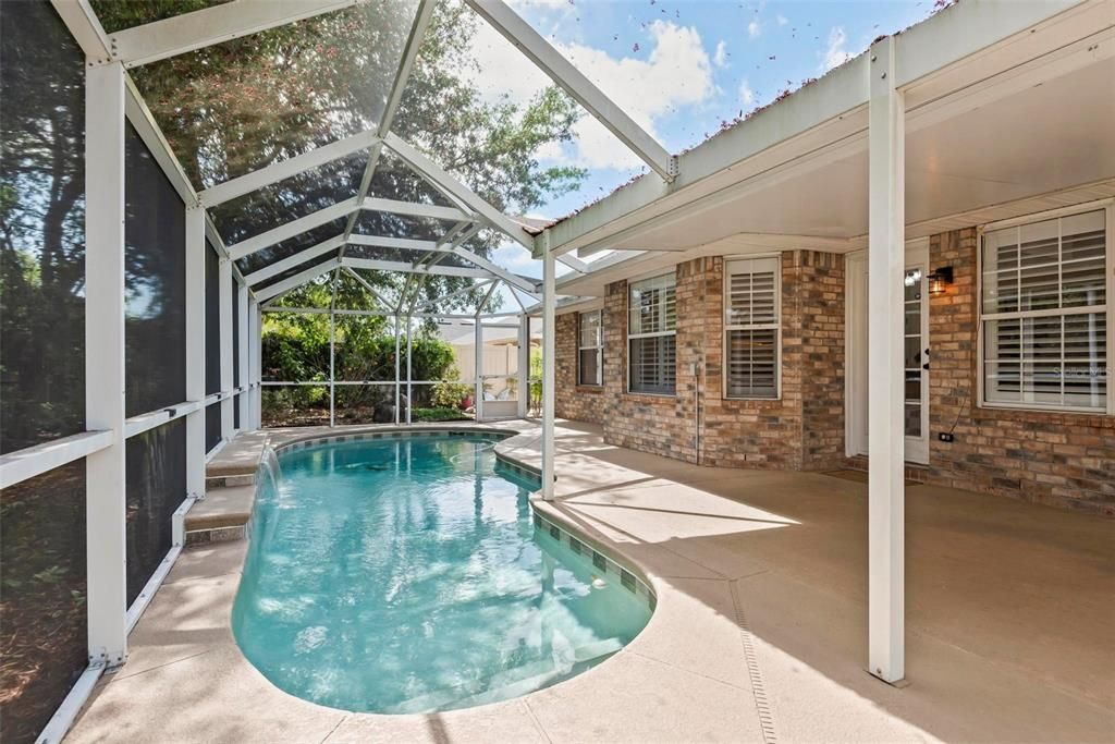 For Sale: $465,000 (4 beds, 2 baths, 2277 Square Feet)