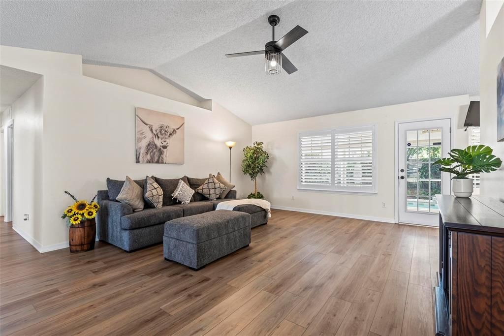 For Sale: $465,000 (4 beds, 2 baths, 2277 Square Feet)