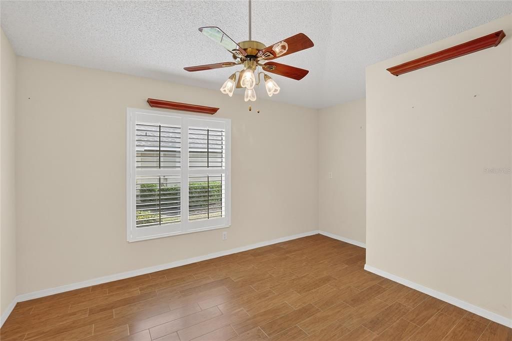 For Sale: $320,000 (2 beds, 2 baths, 1610 Square Feet)