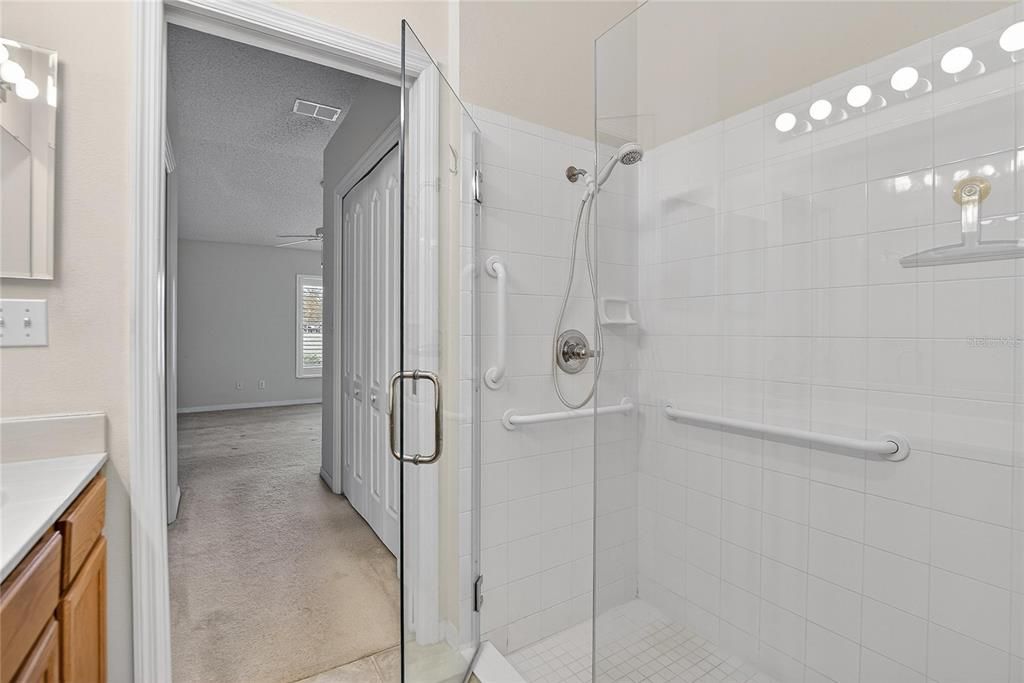 For Sale: $320,000 (2 beds, 2 baths, 1610 Square Feet)