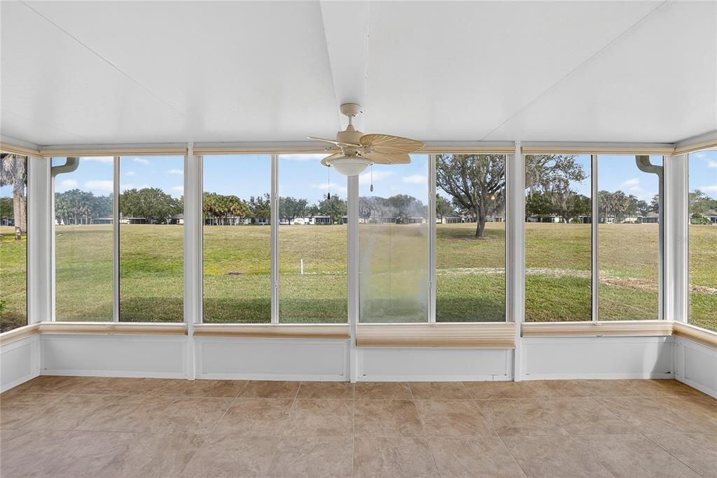 For Sale: $320,000 (2 beds, 2 baths, 1610 Square Feet)