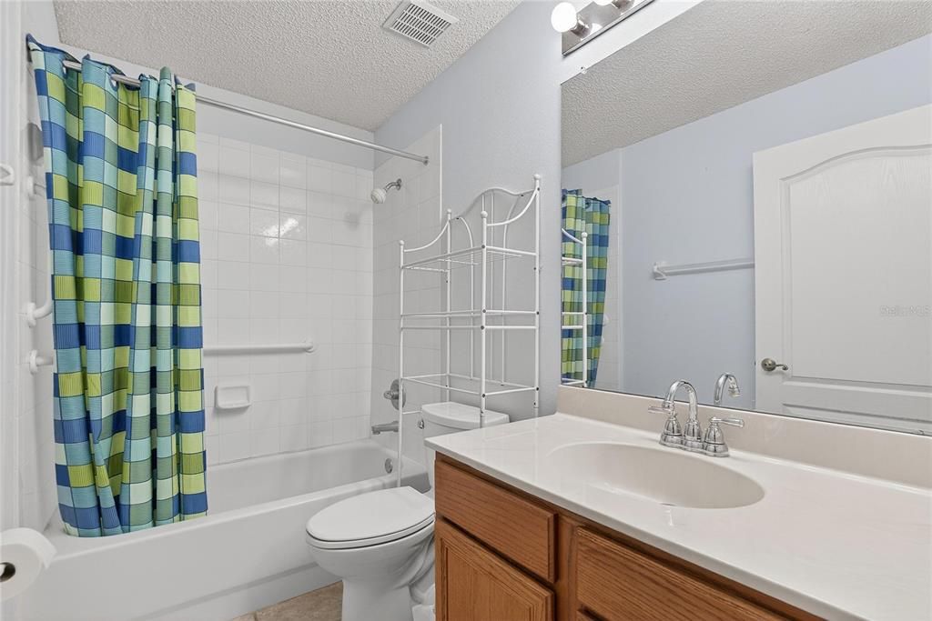 For Sale: $320,000 (2 beds, 2 baths, 1610 Square Feet)