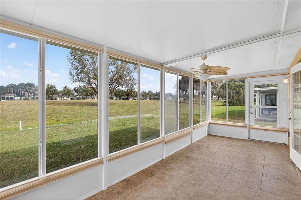 For Sale: $320,000 (2 beds, 2 baths, 1610 Square Feet)