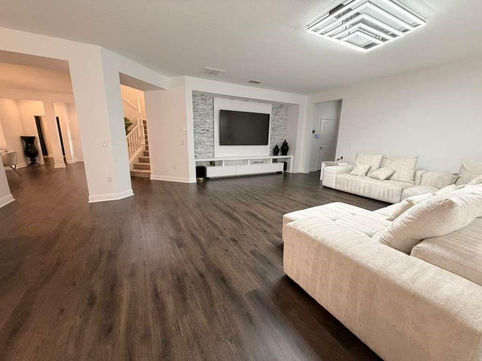 En Renta: $5,100 (5 camas, 3 baños, 3365 Pies cuadrados)