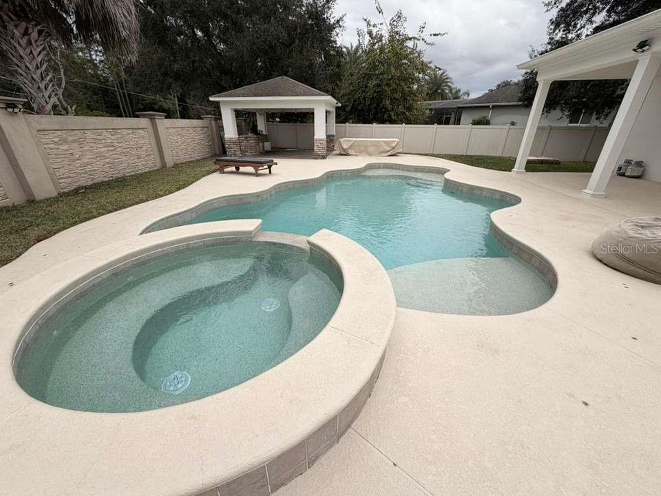 En Renta: $5,100 (5 camas, 3 baños, 3365 Pies cuadrados)