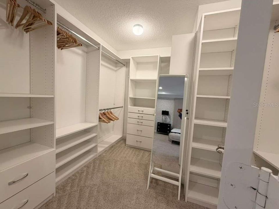 En Renta: $5,100 (5 camas, 3 baños, 3365 Pies cuadrados)