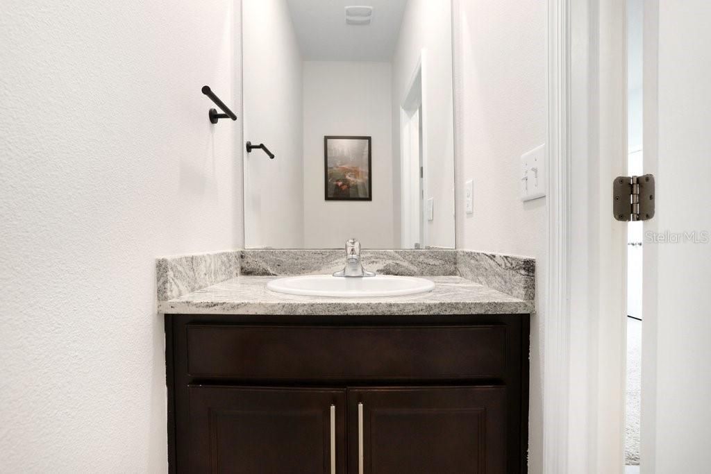 En Venta: $375,000 (4 camas, 2 baños, 2035 Pies cuadrados)