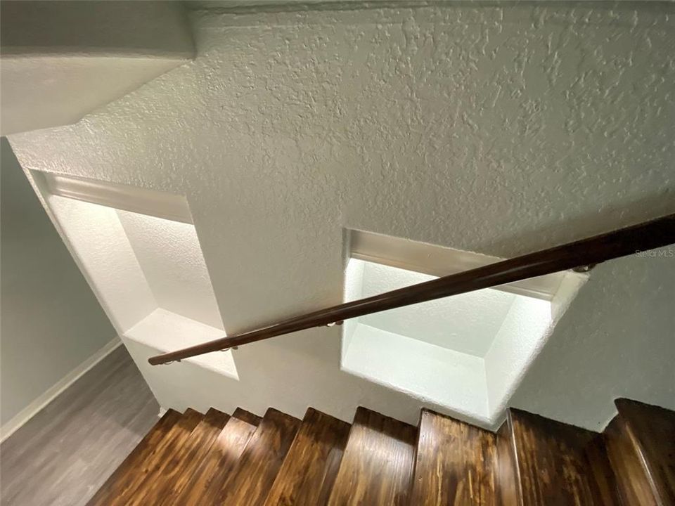 出租: $1,875 (3 贝兹, 2 浴室, 1800 平方英尺)