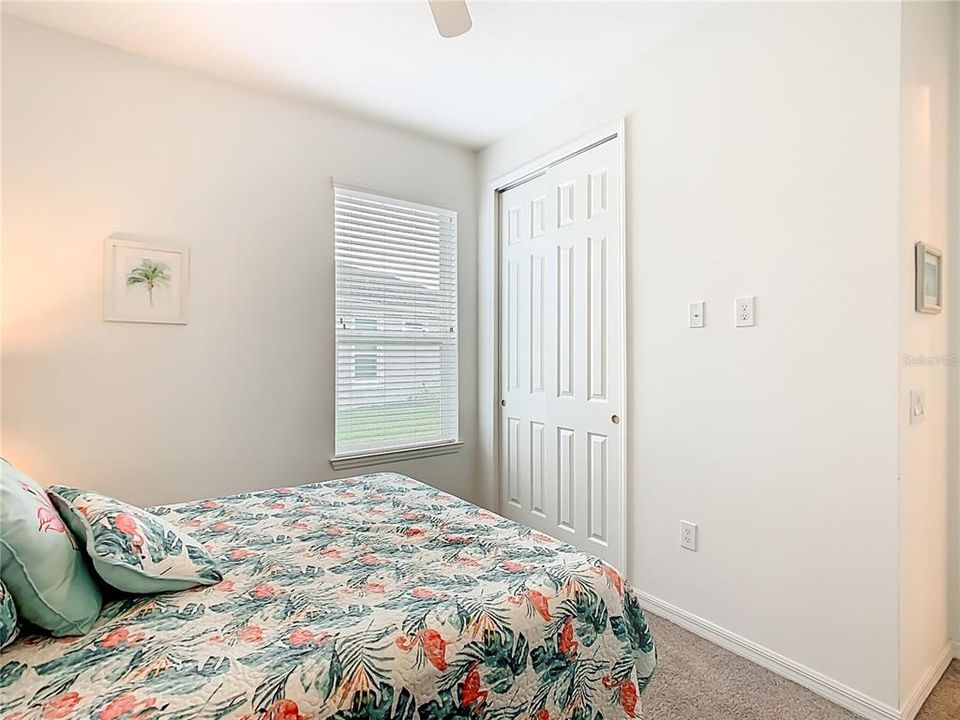 待售: $329,500 (2 贝兹, 2 浴室, 1703 平方英尺)