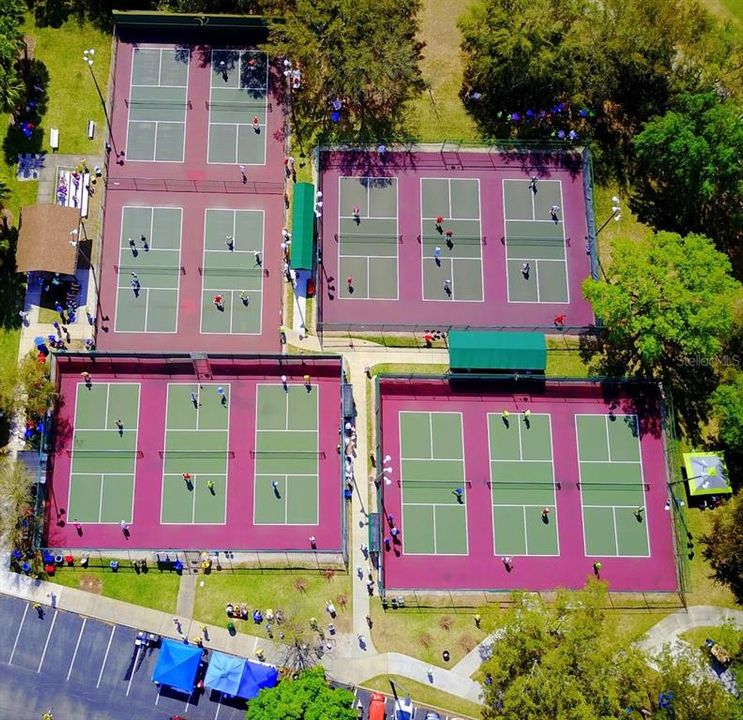 待售: $329,500 (2 贝兹, 2 浴室, 1703 平方英尺)