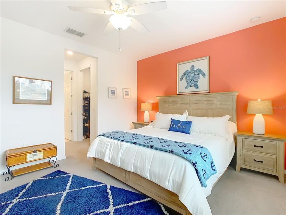 待售: $329,500 (2 贝兹, 2 浴室, 1703 平方英尺)